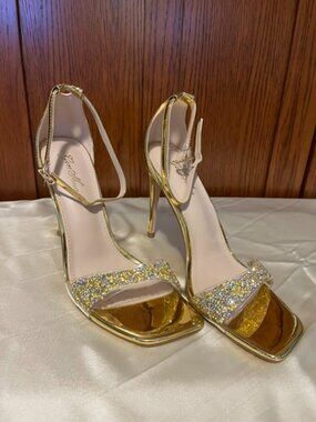 New in box! Gold square open toe ankle strap 4" heels